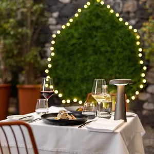Funchal (Madeira) hotels &amp; apartments, all accommodations in Funchal (Madeira)