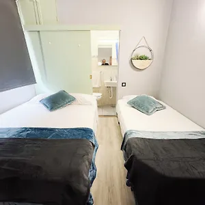 Funchal (Madeira) hotels &amp; apartments, all accommodations in Funchal (Madeira)