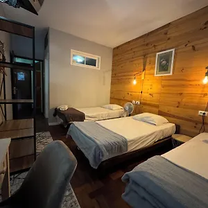 Funchal (Madeira) hotels &amp; apartments, all accommodations in Funchal (Madeira)